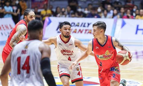 Rookie Lemetti stars late as Rain or Shine turns back .
